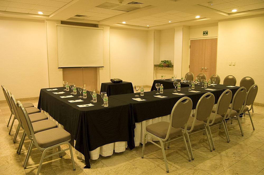 Fato Hotel Керетаро Экстерьер фото